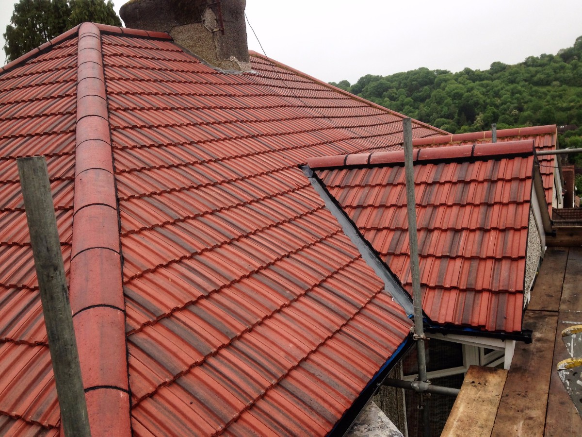 new tiled roof in dundee, tayside